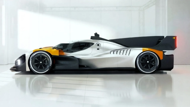 McLaren MCL-HY GTR