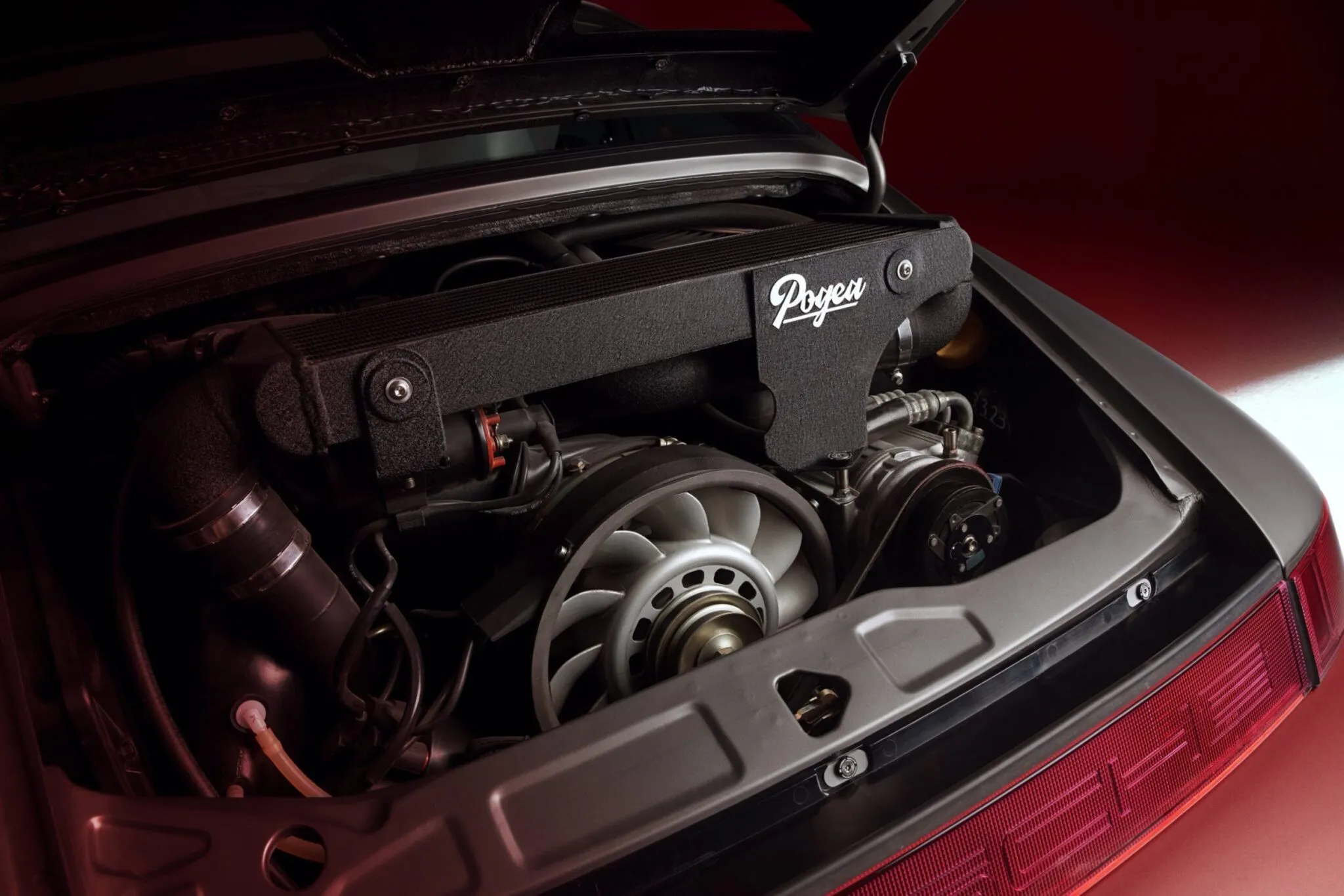 Porsche 911 964 Restomod by Pogea Racing PR964