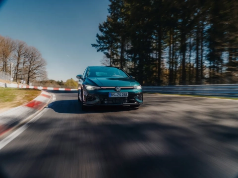 VW Golf GTI 50 - recorde em Nürburgring