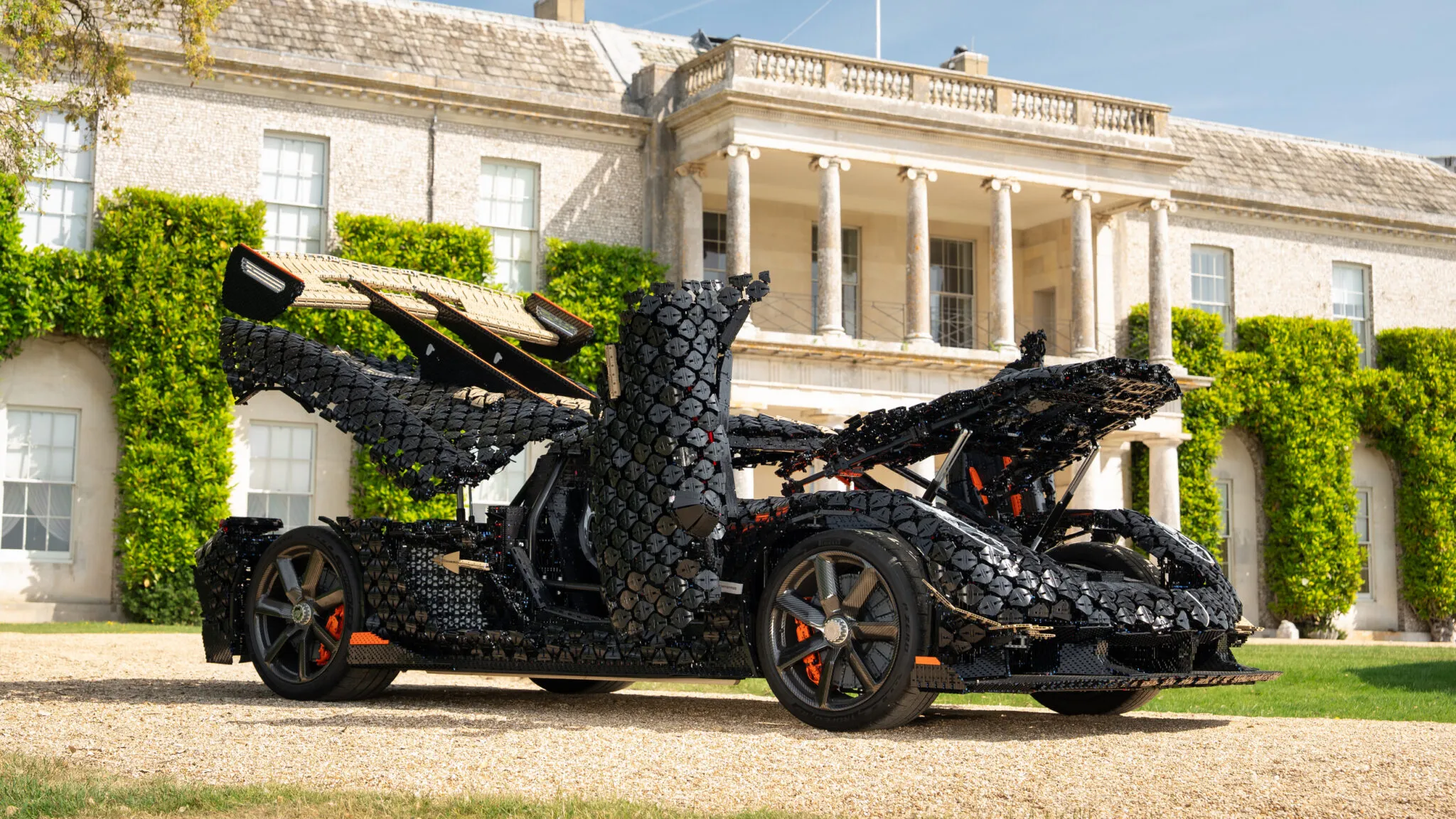 Koenigsegg Sadair's Spear Lego