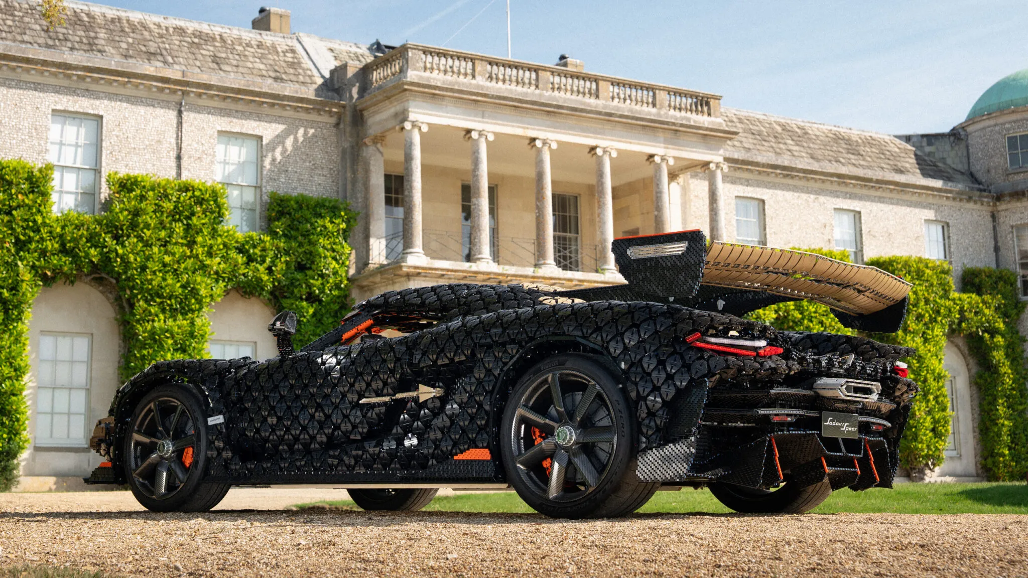 Koenigsegg Sadair's Spear Lego