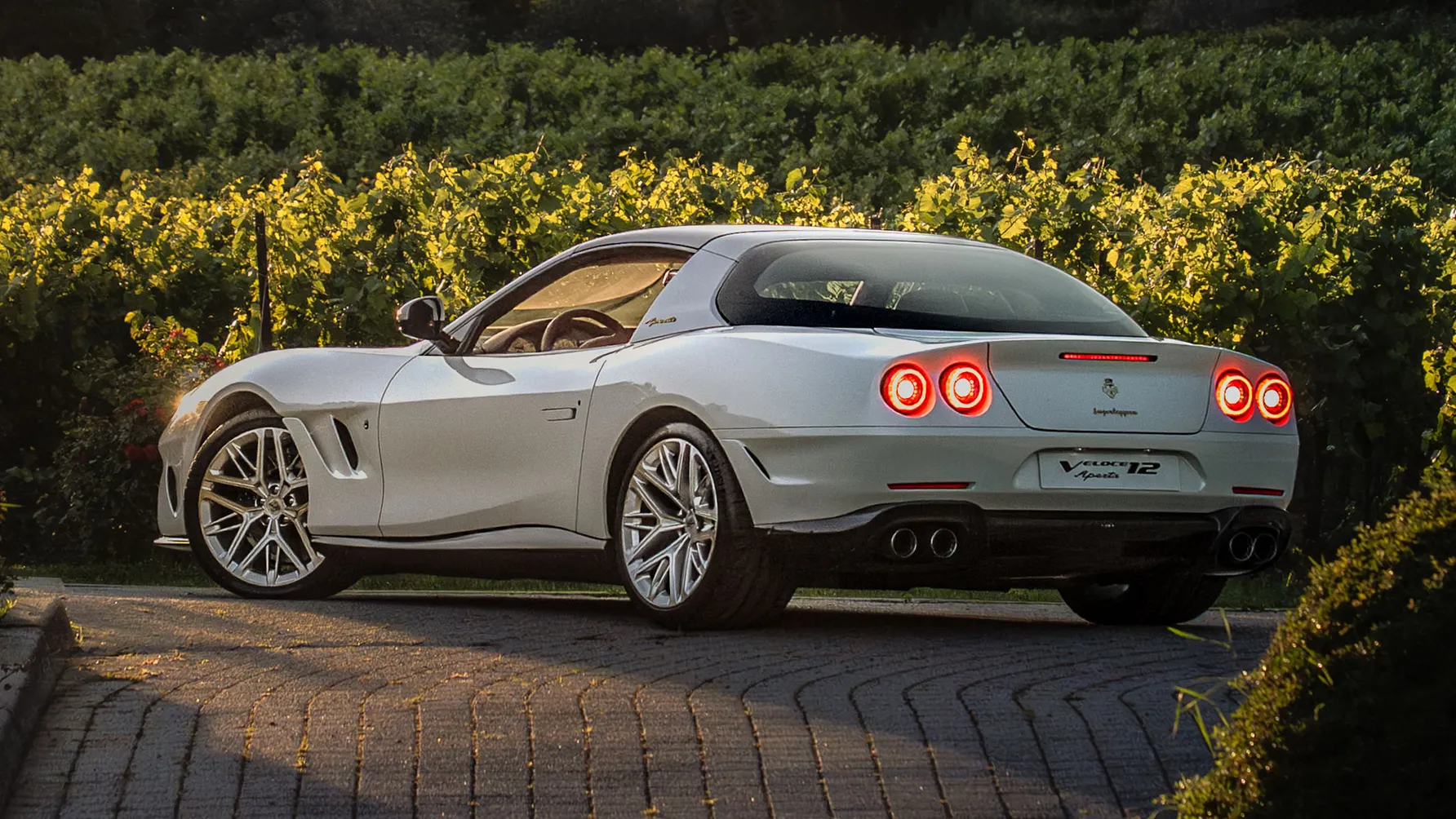 Veloce12 Aperta