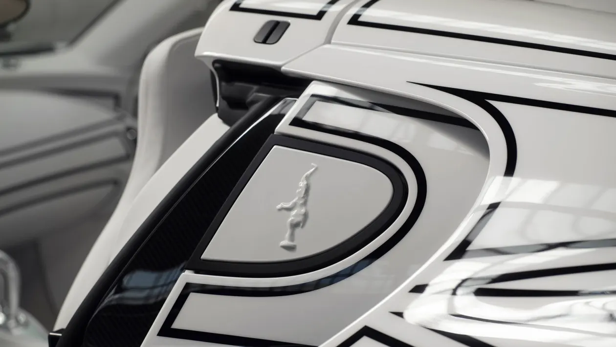 Bugatti Mistral Blanc Éternel