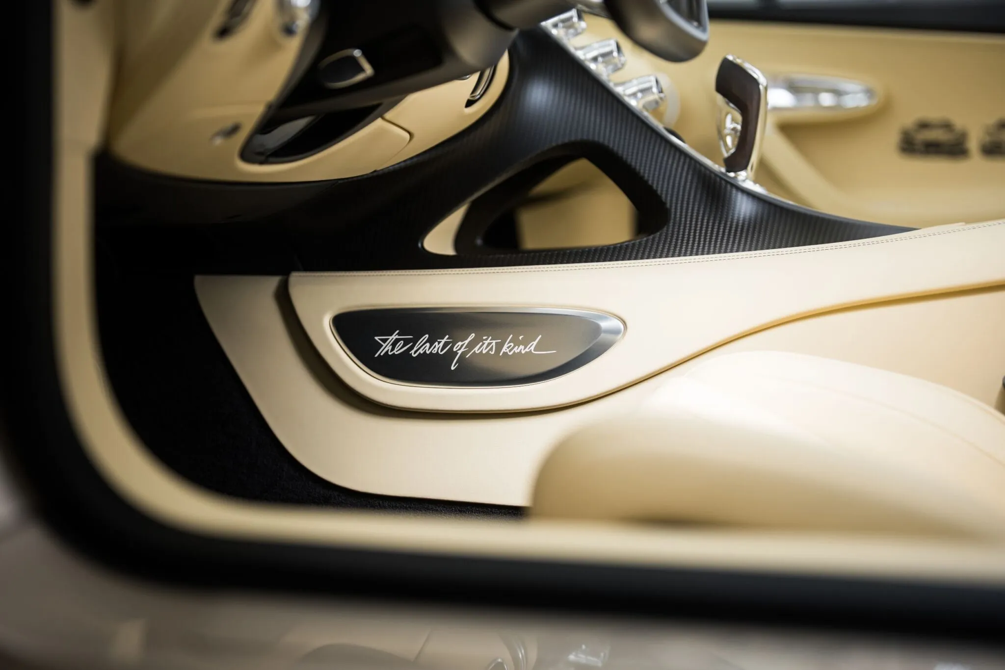 Bugatti despede-se do W16 Mistral