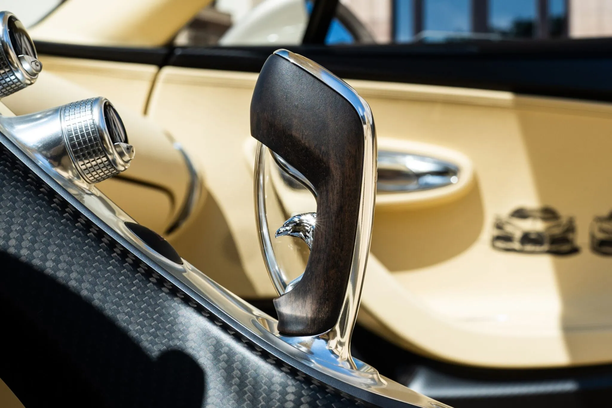 Bugatti despede-se do W16 Mistral