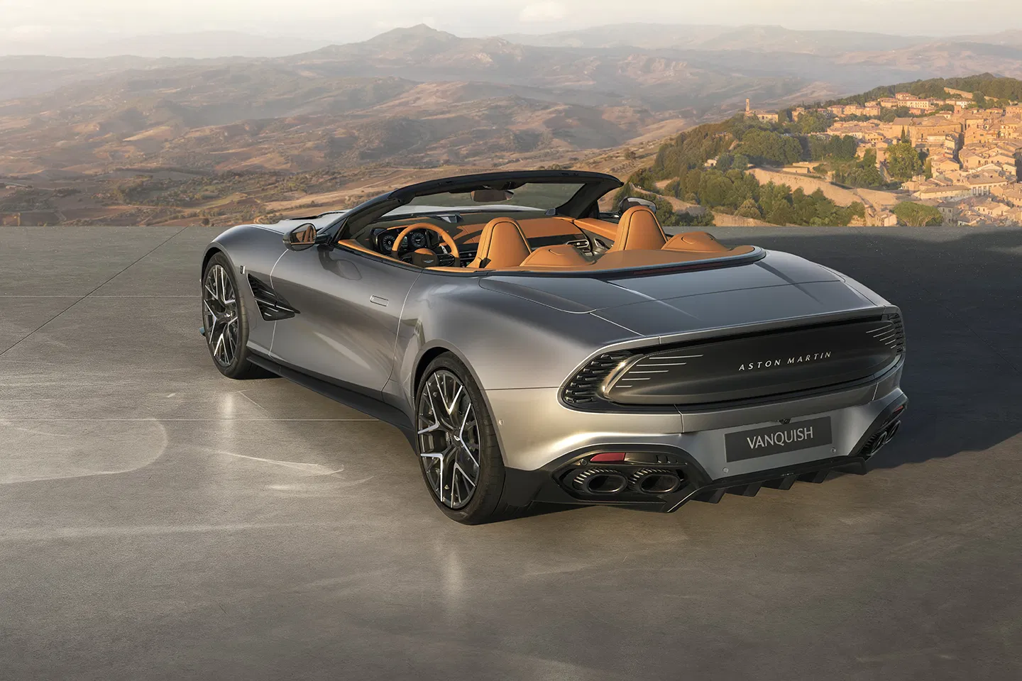 Aston Martin Vanquish 25