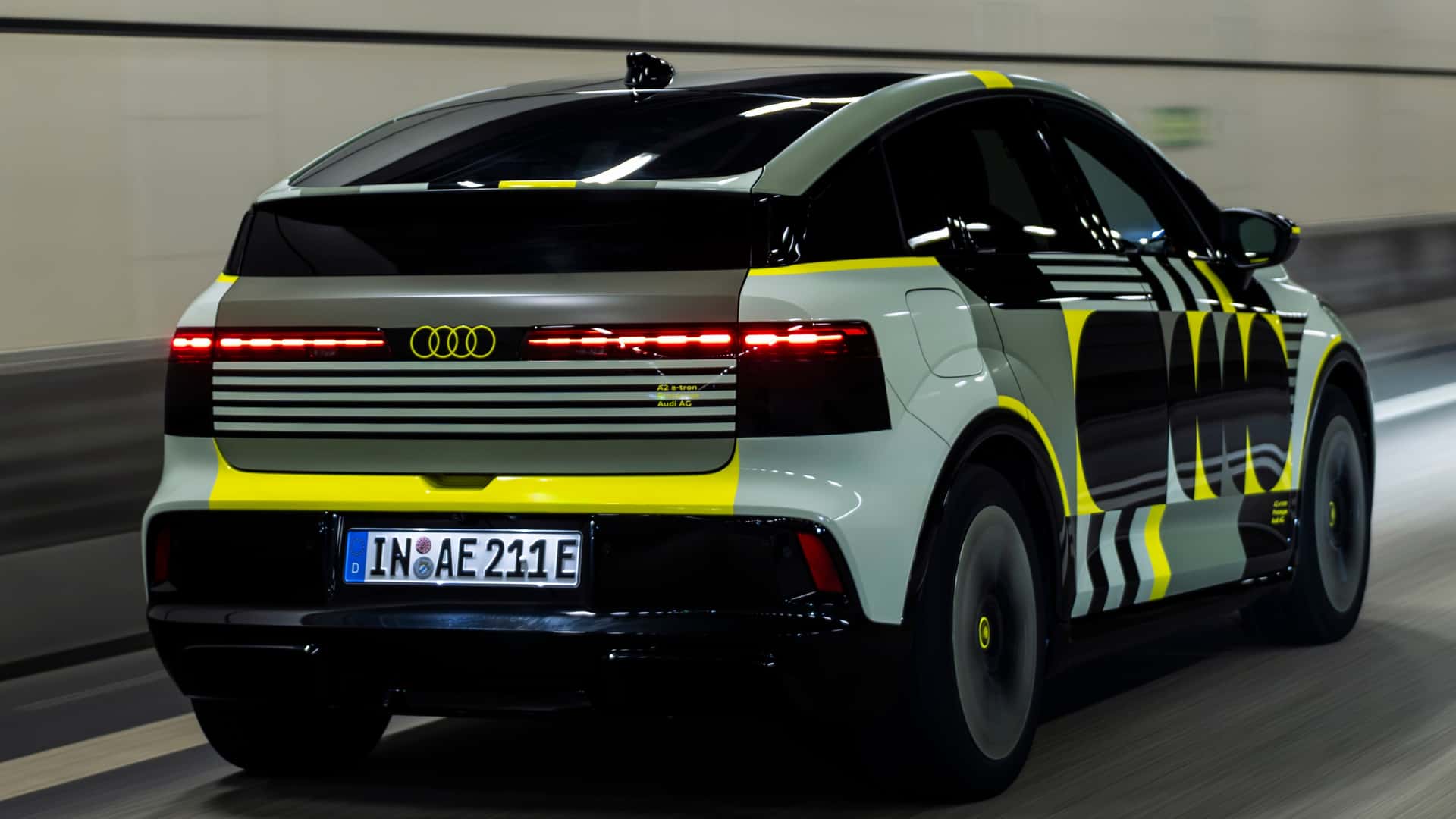 Protótipo do Audi A2 E-Tron camuflado