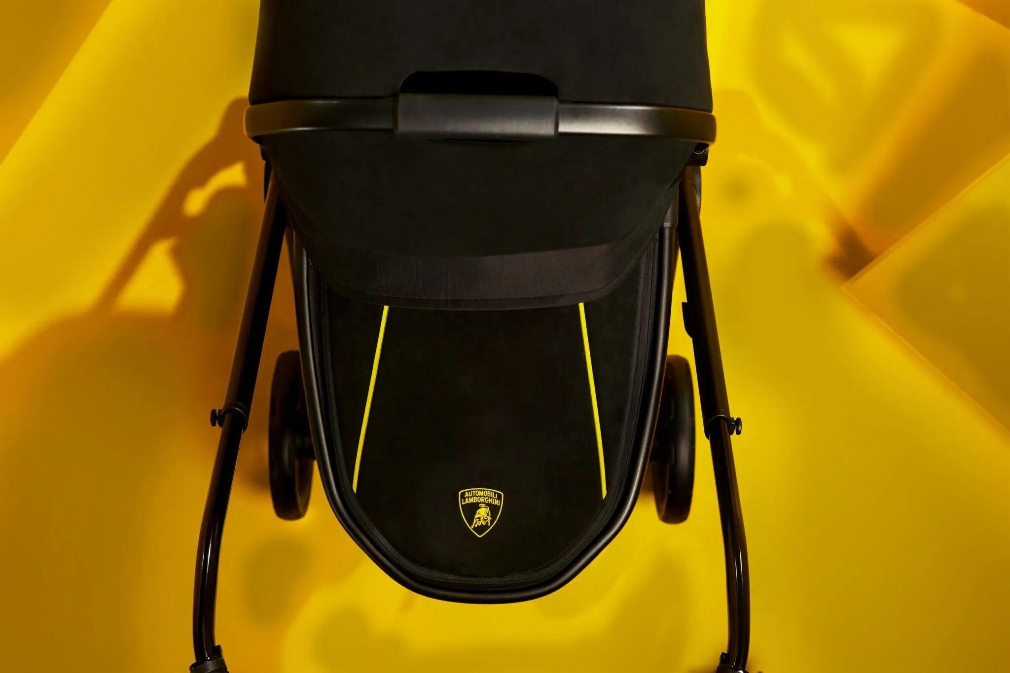 Carrinho de bebé da Lamborghini