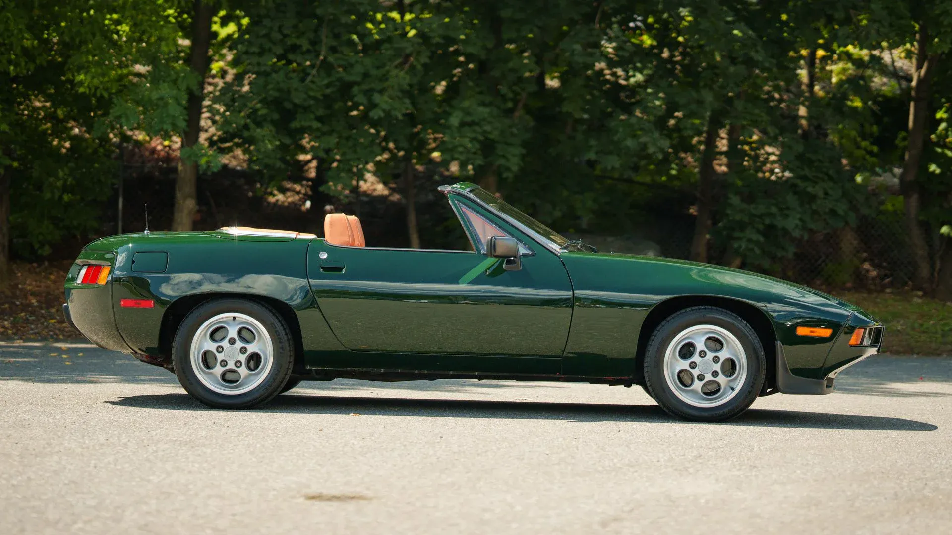 Porsche 928 Cabriolet Straman