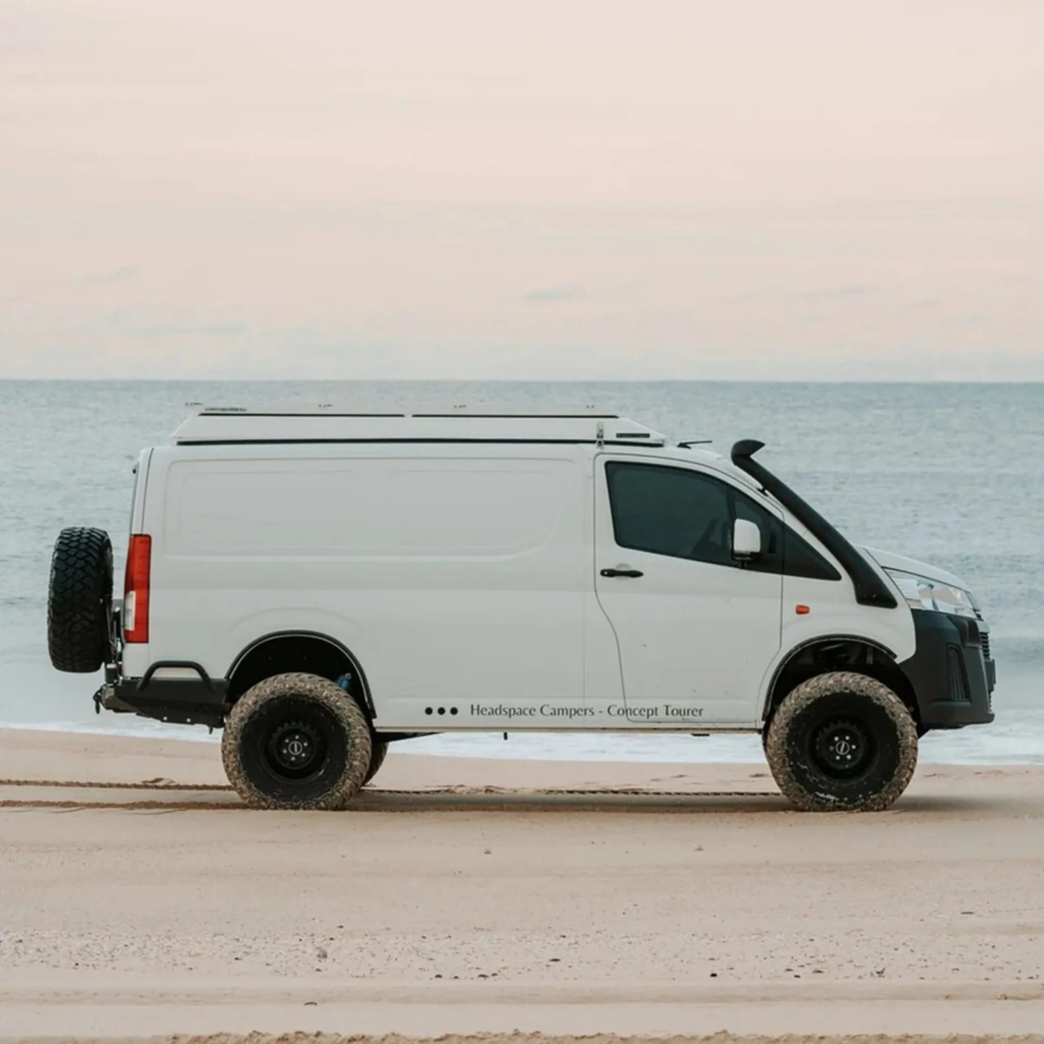 Toyota HiAce 4x4 Build Headscape Campers