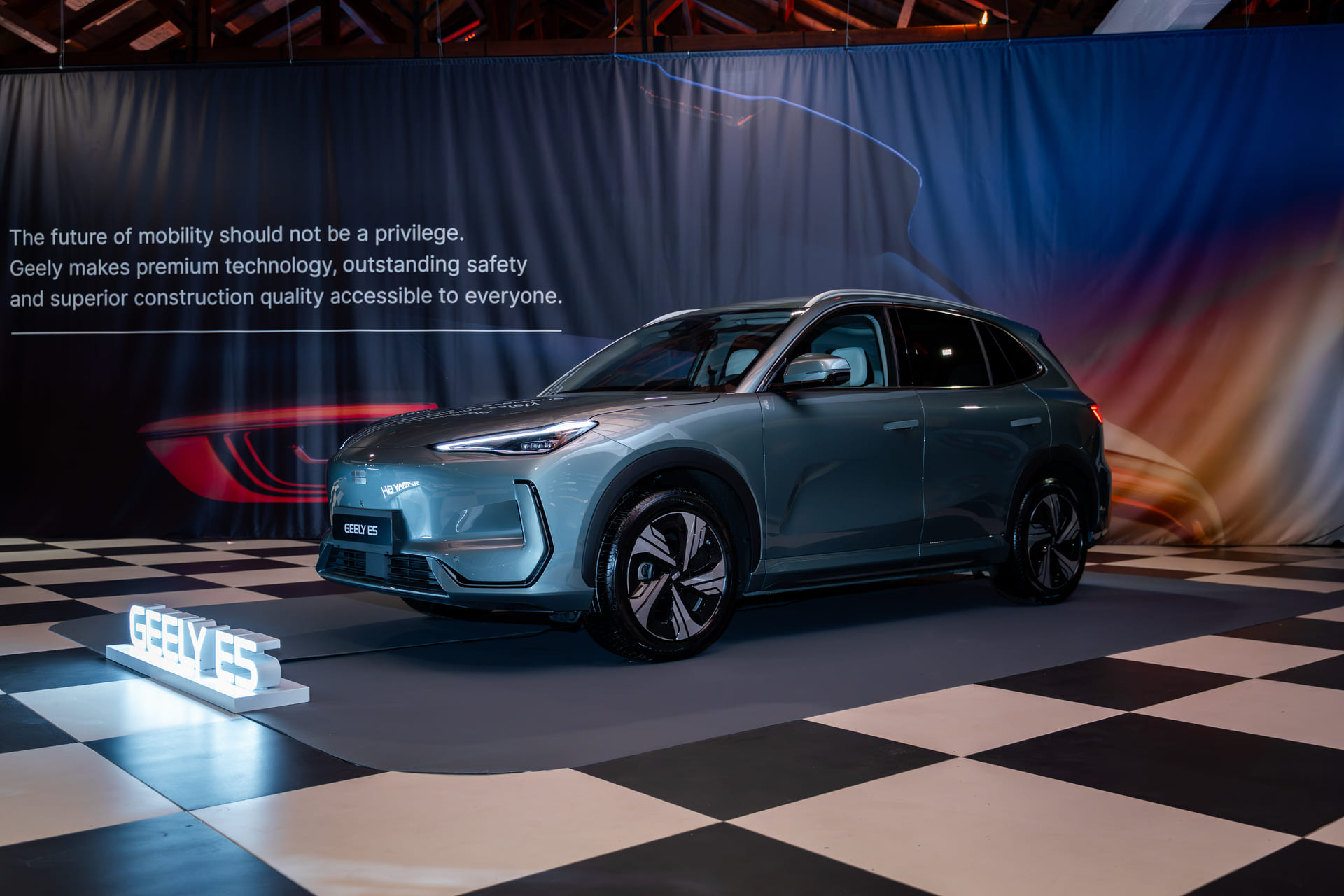 Geely E5