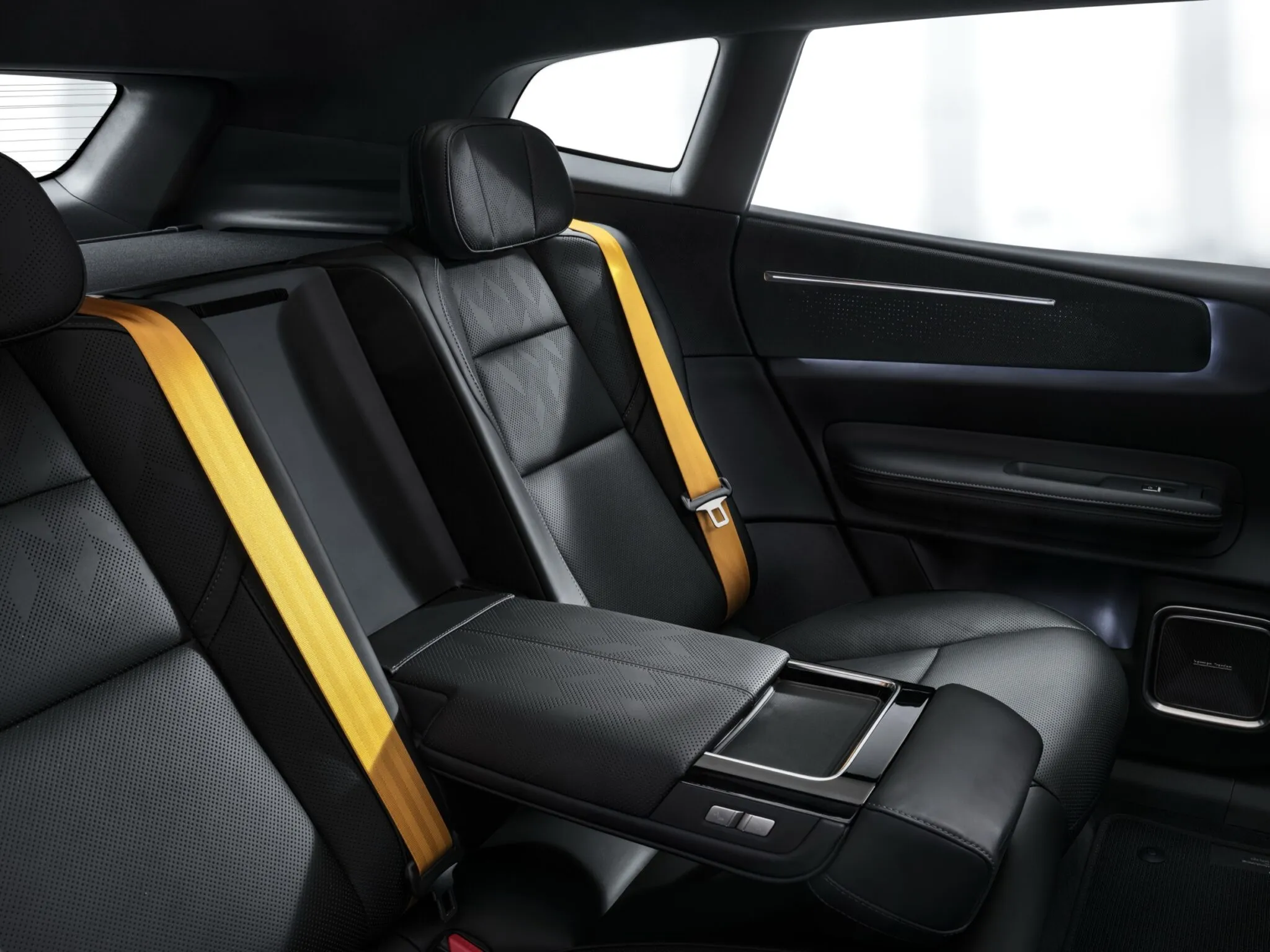 Polestar 4 SUV