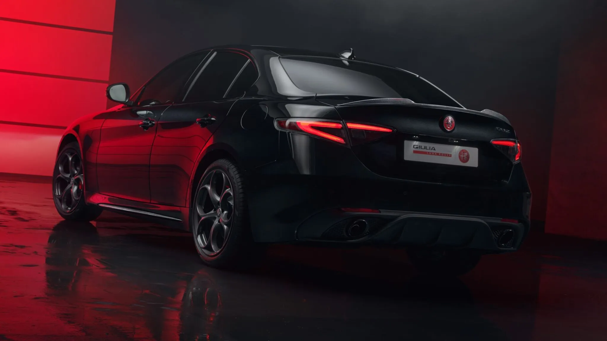 Alfa Romeo Giulia Edizione Luna Rossa