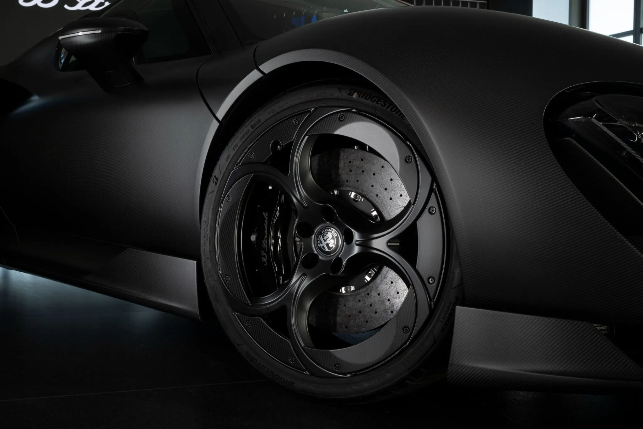 Alfa Romeo 33 Stradale Perla Nera
