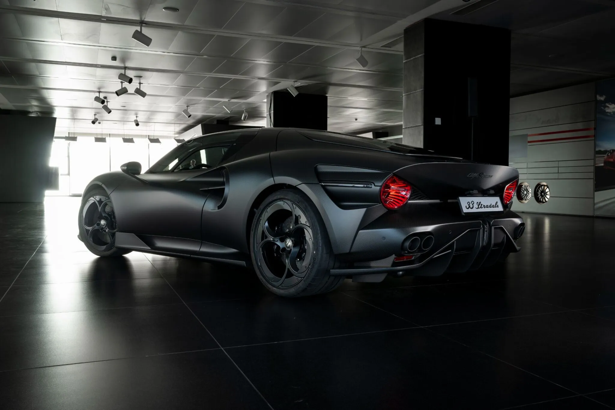Alfa Romeo 33 Stradale Perla Nera