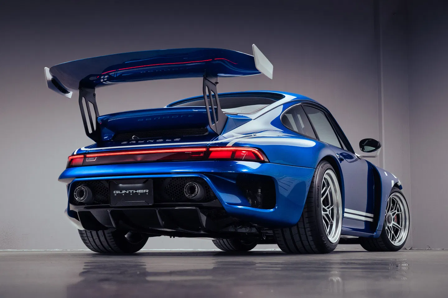 Gunther Werks Brundle Edition Turbo